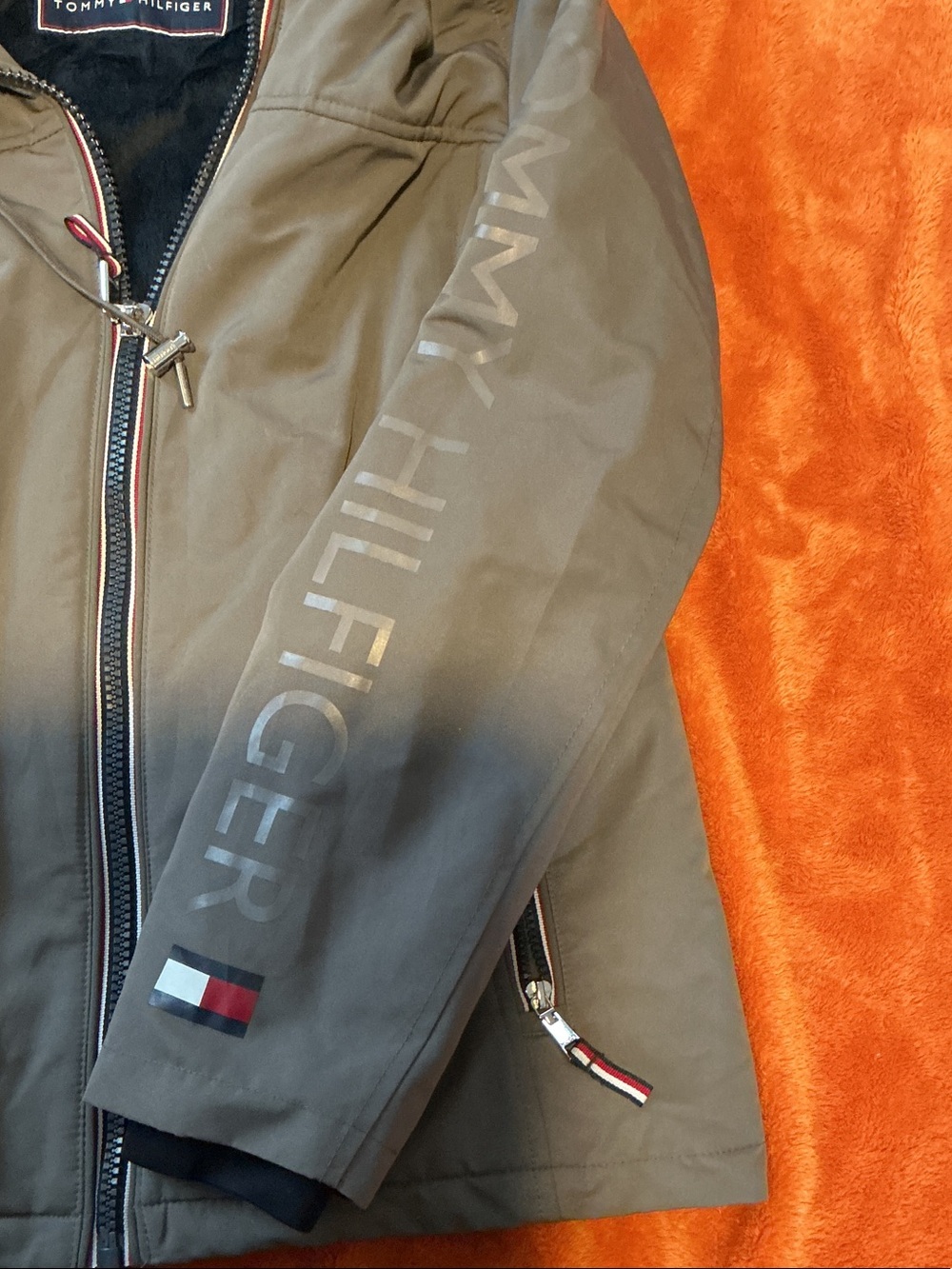 Tommy Hilfiger Men's Hooded Shell Jacket in Gray - Picture 3 of 4